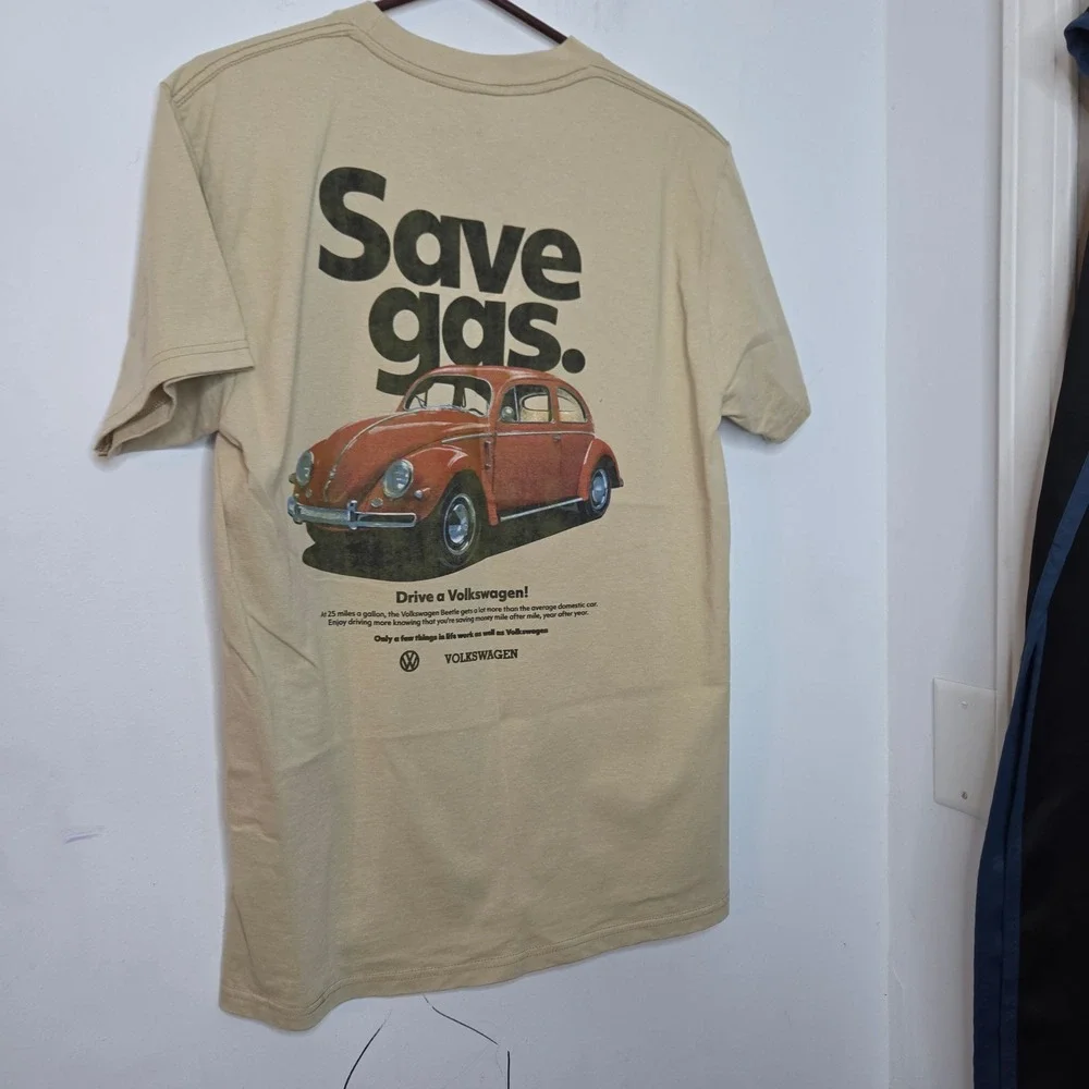 Volkswagen Save Gas Beetle Graphic T-Shirt Mens Medium Tan Khaki Cotton